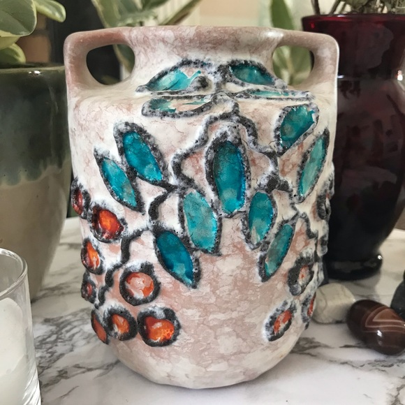Vintage Other - Ceramic Vase with leaf and berry design